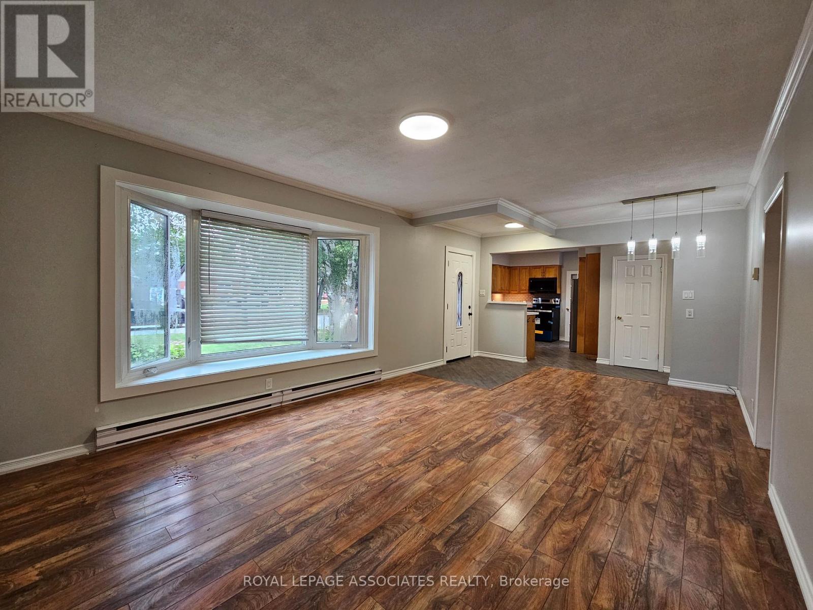 Photo 6 of 154 Burcher Road, Ajax ON