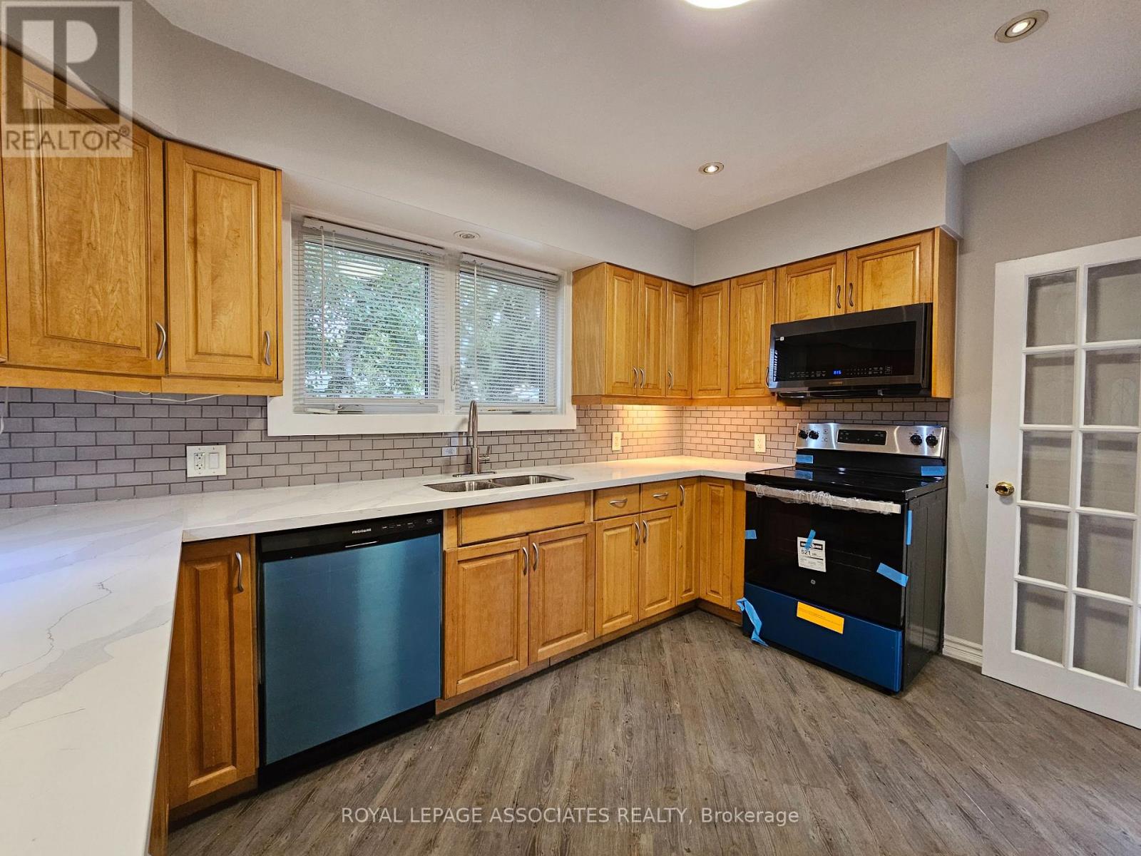 Photo 8 of 154 Burcher Road, Ajax ON