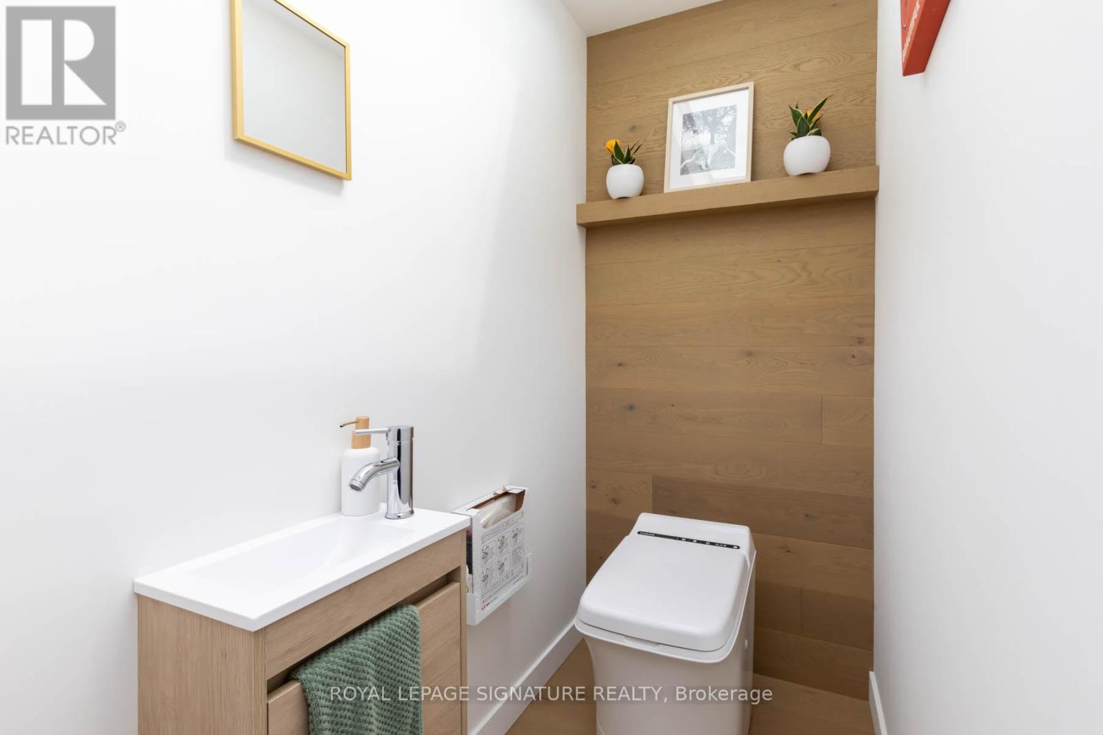 Photo 24 of E 65 7 Brimley Road S, Toronto ON