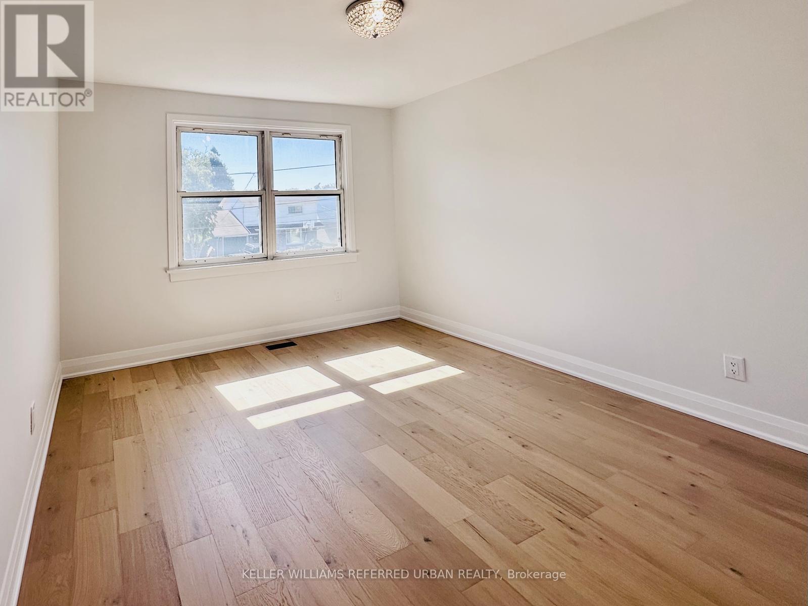 Photo 8 of Main 906 Marinet Crescent, Pickering ON