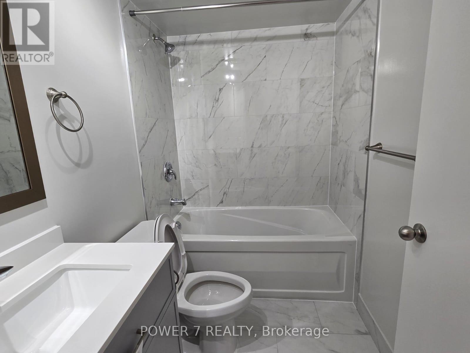 Photo 11 of 932 111 Elizabeth Street, Toronto ON