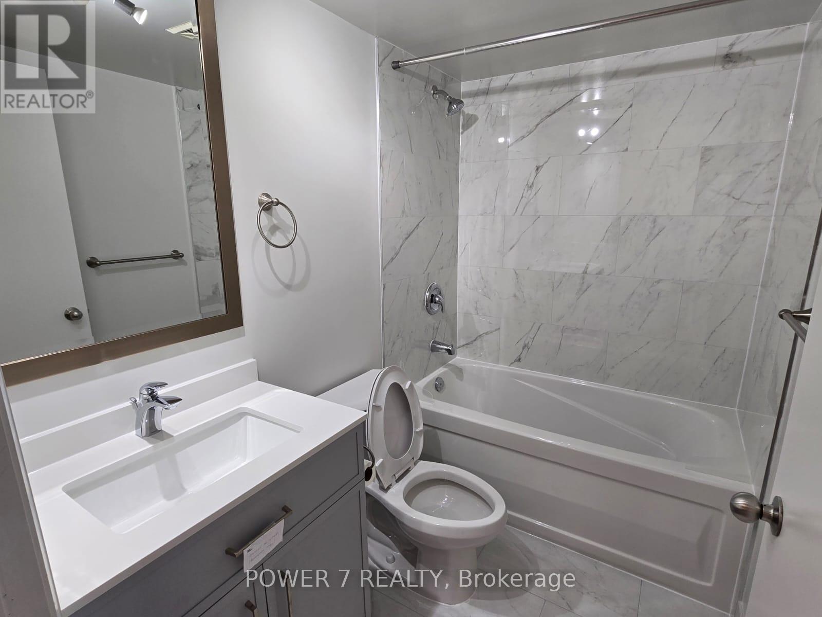 Photo 10 of 932 111 Elizabeth Street, Toronto ON