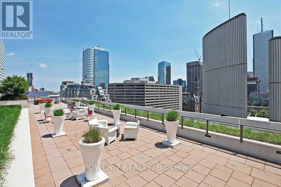 Photo 23 of 932 111 Elizabeth Street, Toronto ON