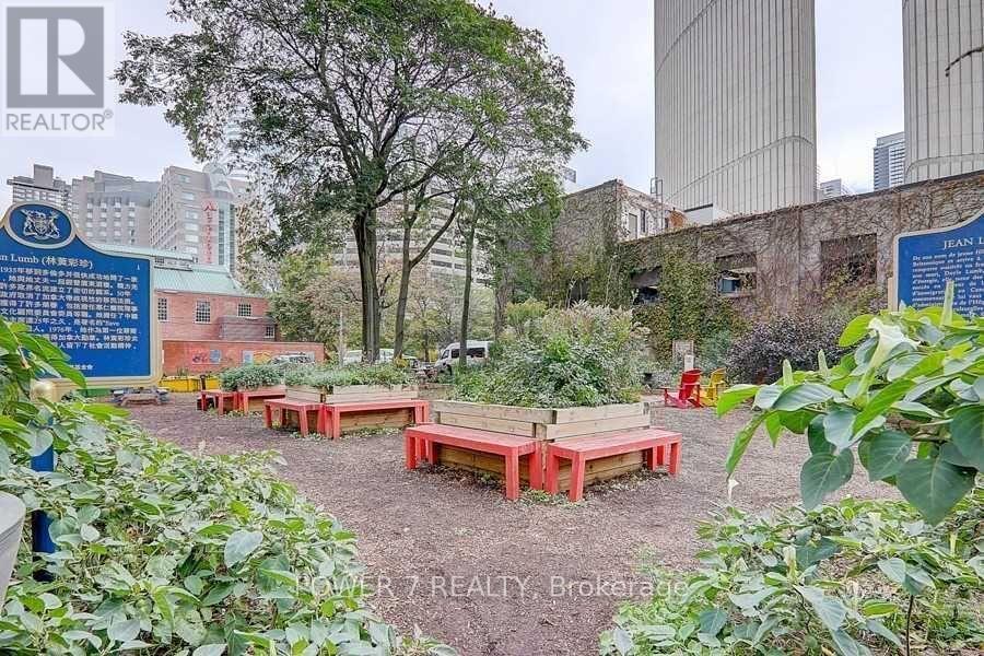 Photo 25 of 932 111 Elizabeth Street, Toronto ON