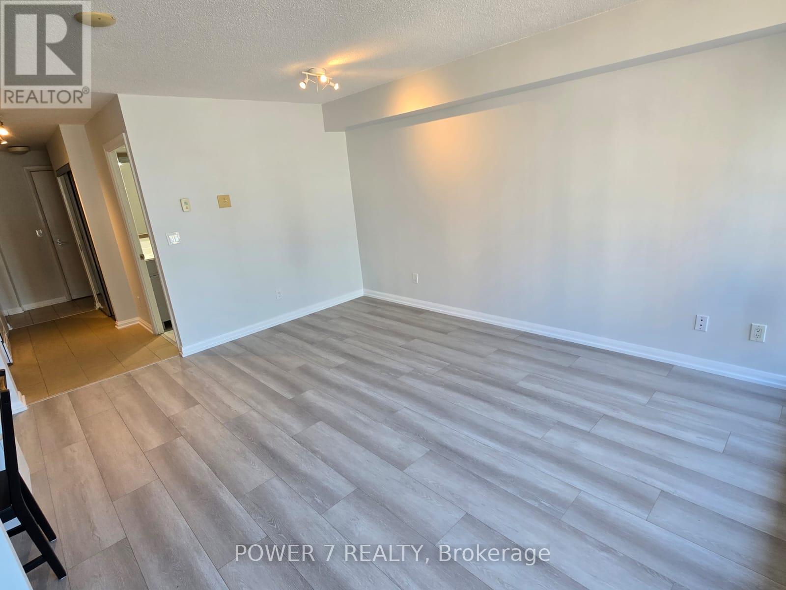 Photo 5 of 932 111 Elizabeth Street, Toronto ON
