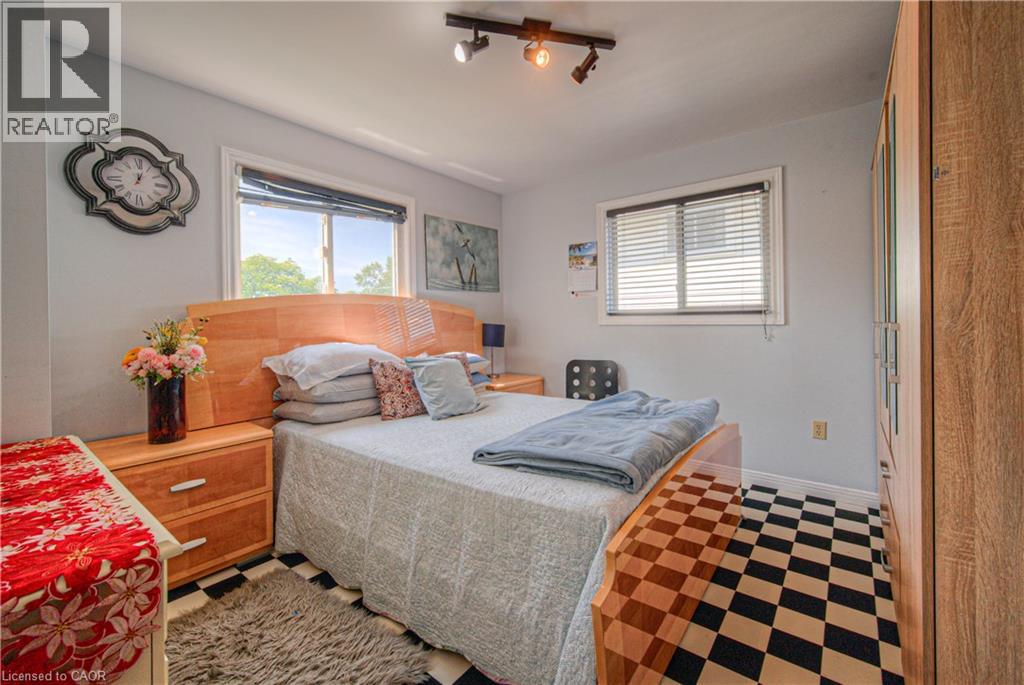 Photo 15 of 164 Green Valley Drive, Kitchener ON