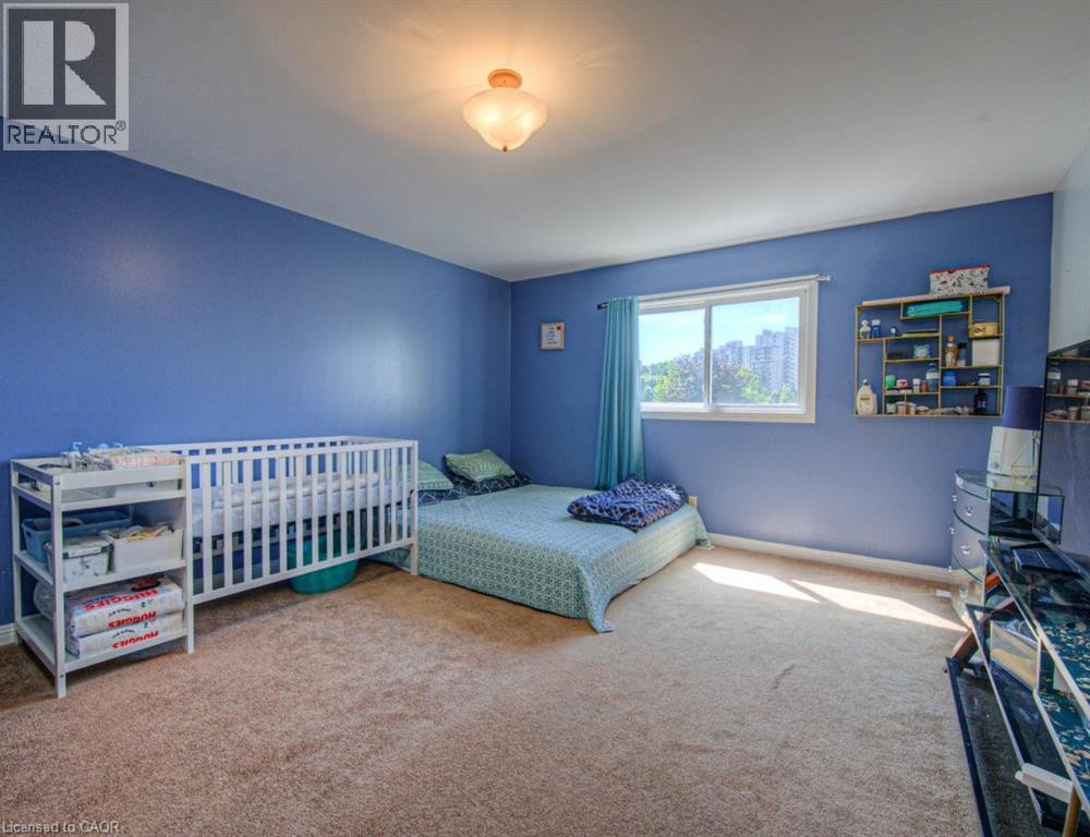 Photo 23 of 164 Green Valley Drive, Kitchener ON
