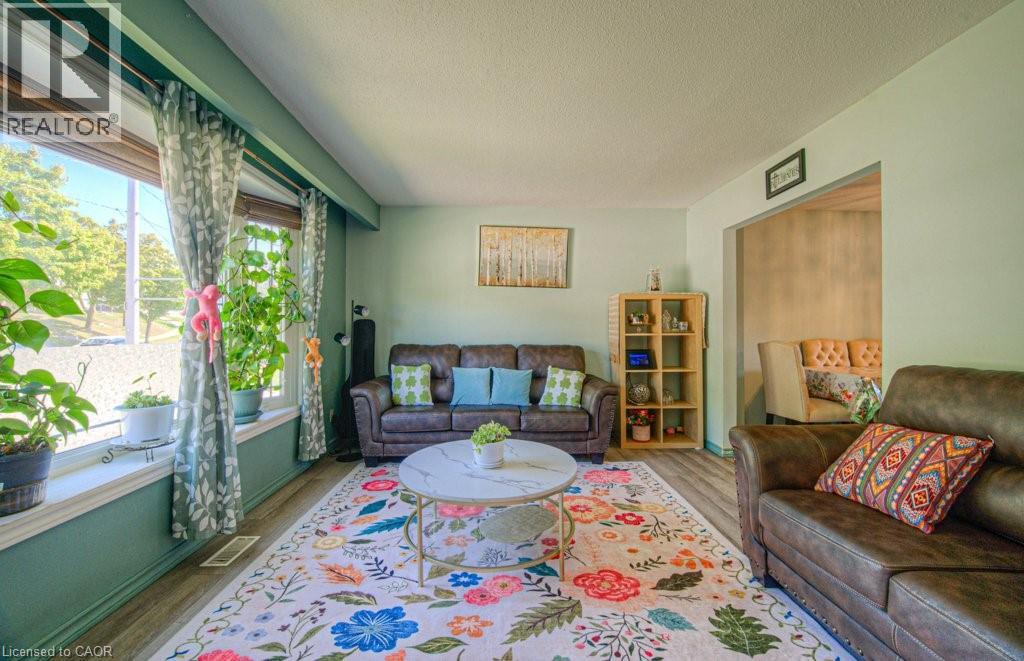 Photo 6 of 164 Green Valley Drive, Kitchener ON