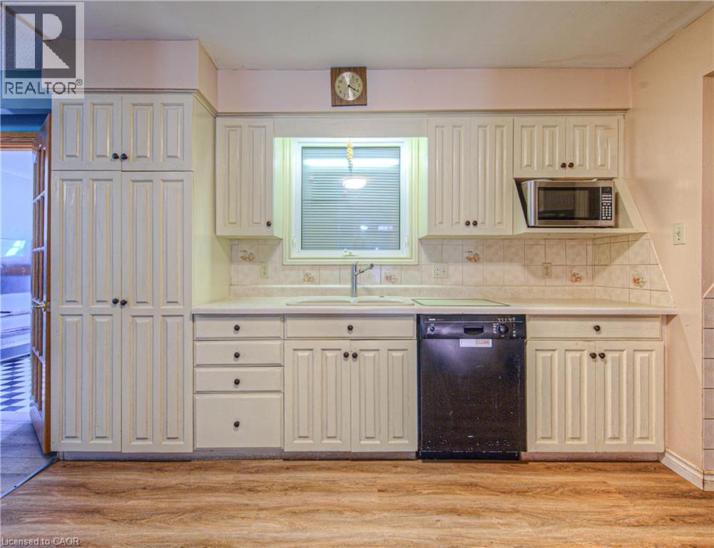 Photo 9 of 164 Green Valley Drive, Kitchener ON