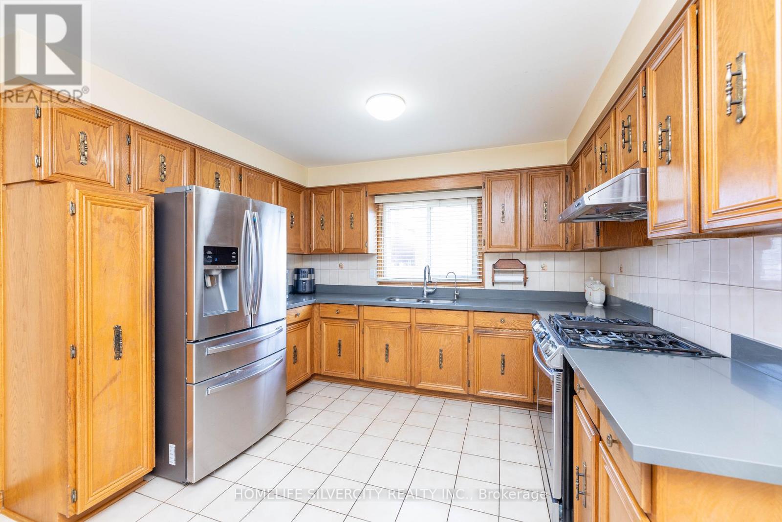 Photo 17 of 144 Jackman Crescent, Vaughan ON