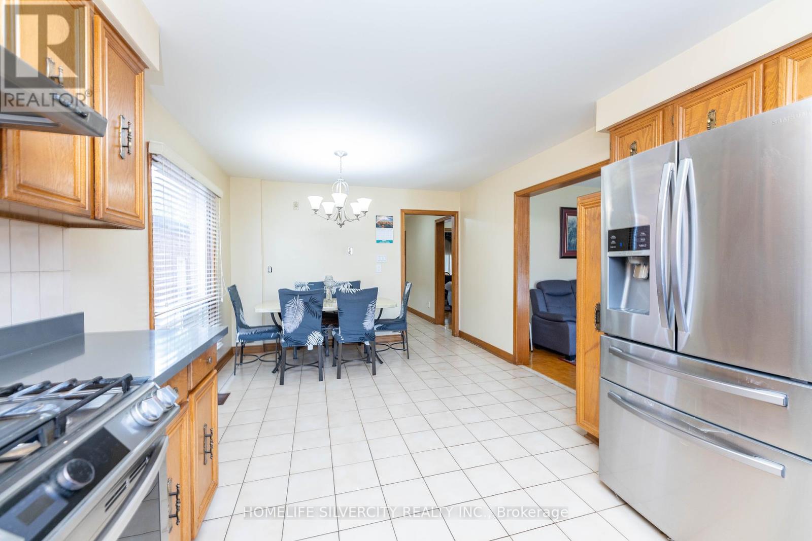 Photo 19 of 144 Jackman Crescent, Vaughan ON