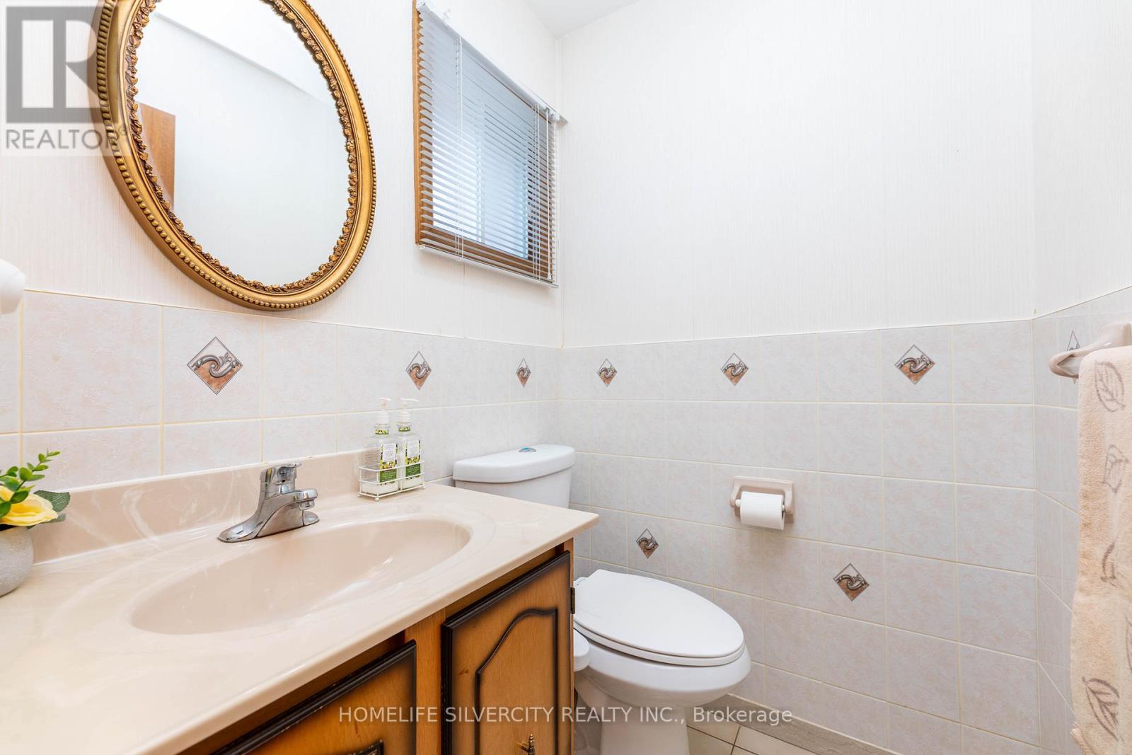 Photo 24 of 144 Jackman Crescent, Vaughan ON