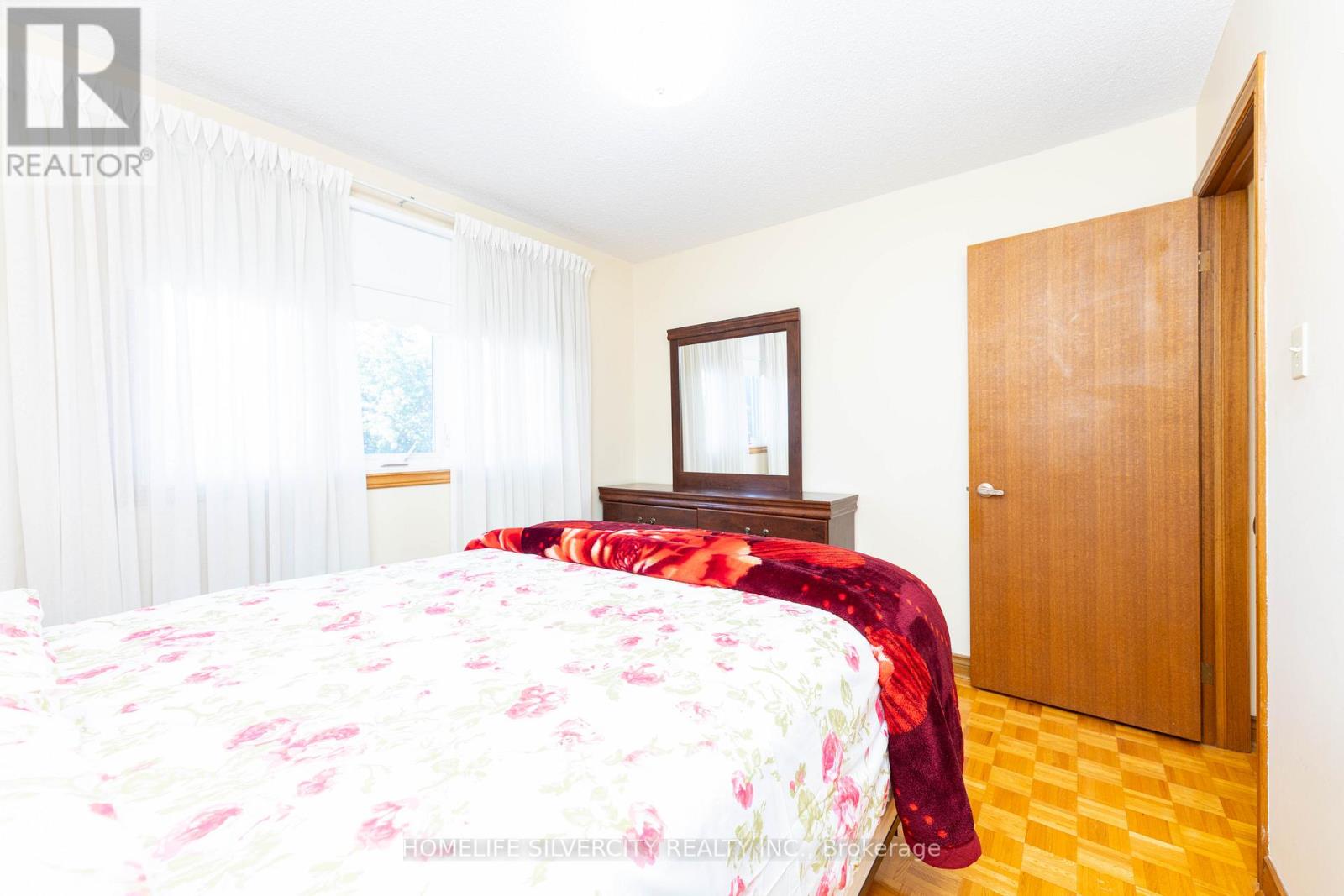 Photo 29 of 144 Jackman Crescent, Vaughan ON