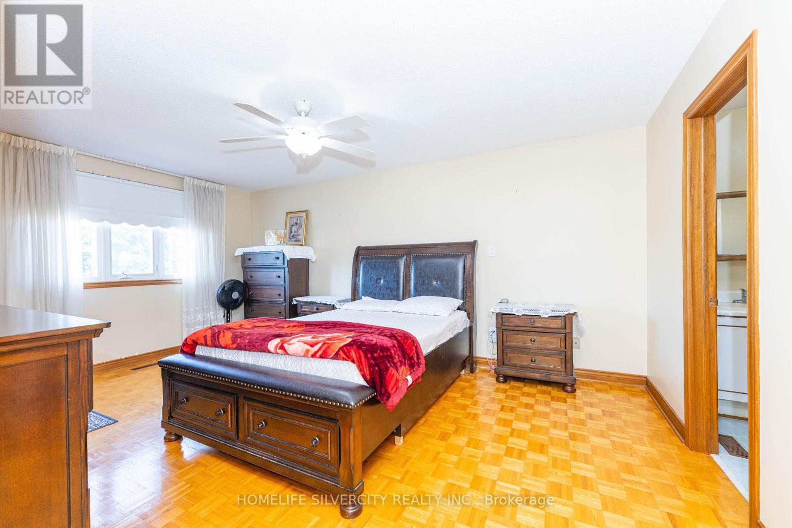 Photo 30 of 144 Jackman Crescent, Vaughan ON