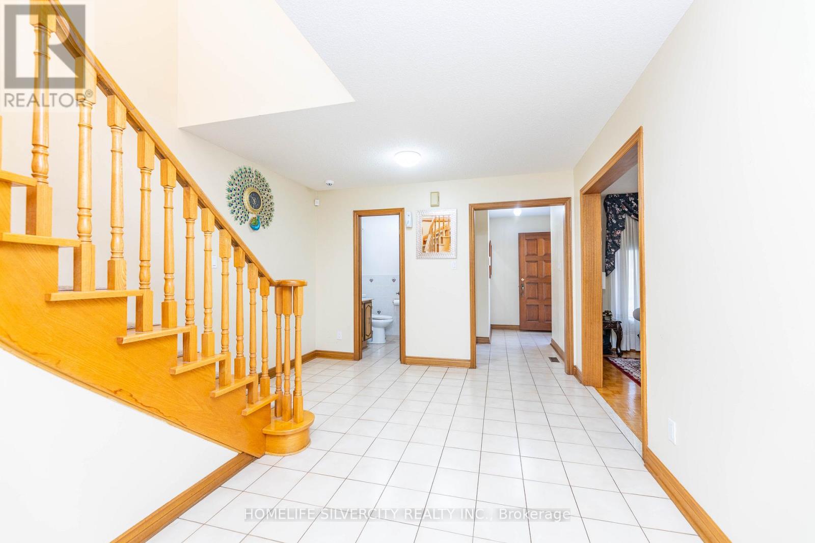 Photo 7 of 144 Jackman Crescent, Vaughan ON