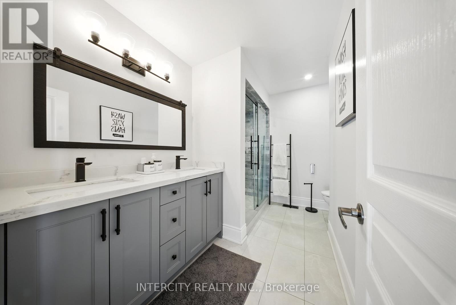 Photo 24 of 74 Terme Avenue, Vaughan ON