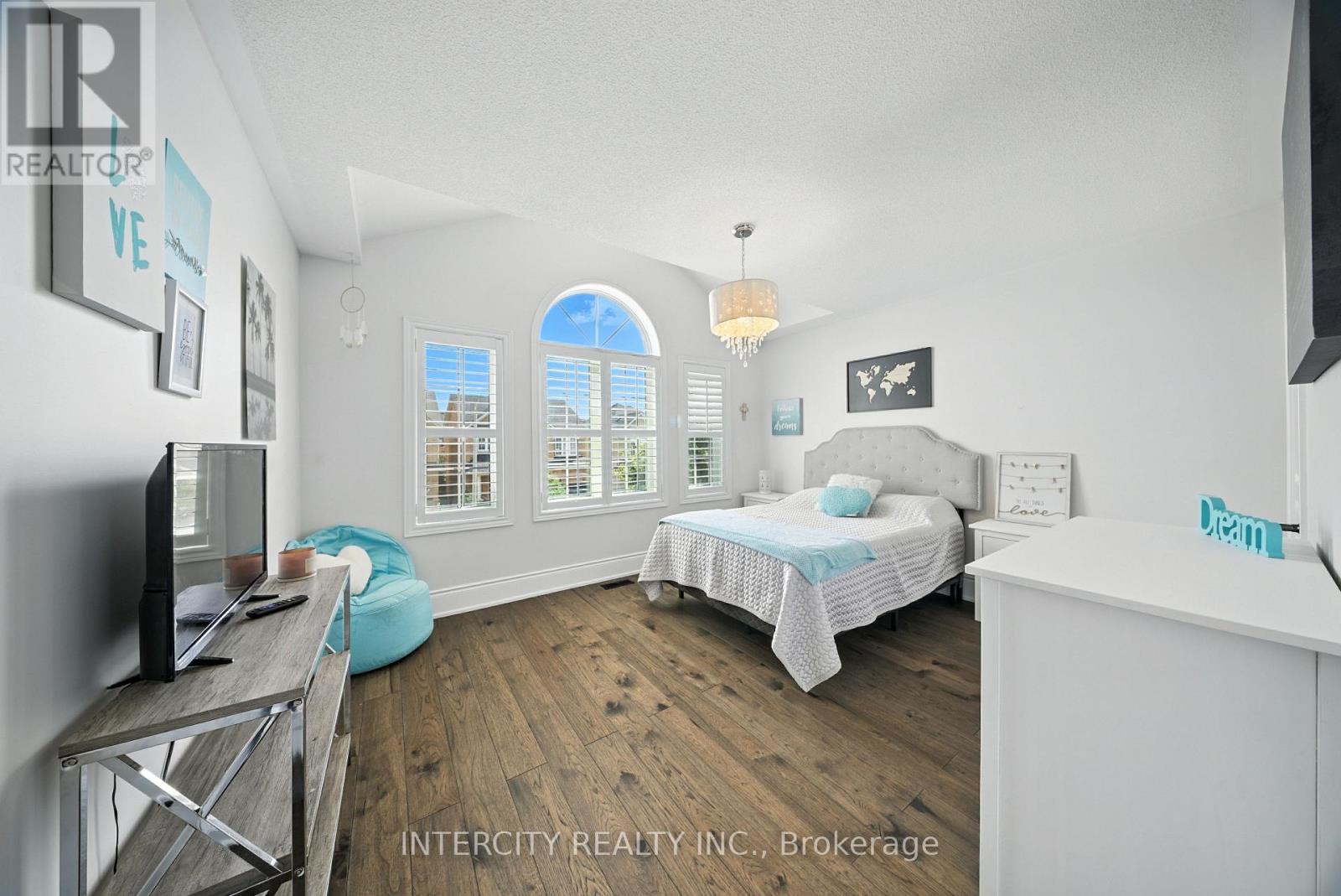 Photo 26 of 74 Terme Avenue, Vaughan ON