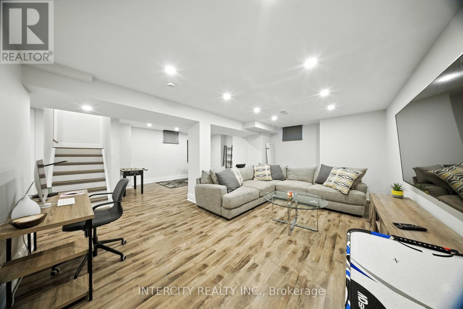 Photo 28 of 74 Terme Avenue, Vaughan ON