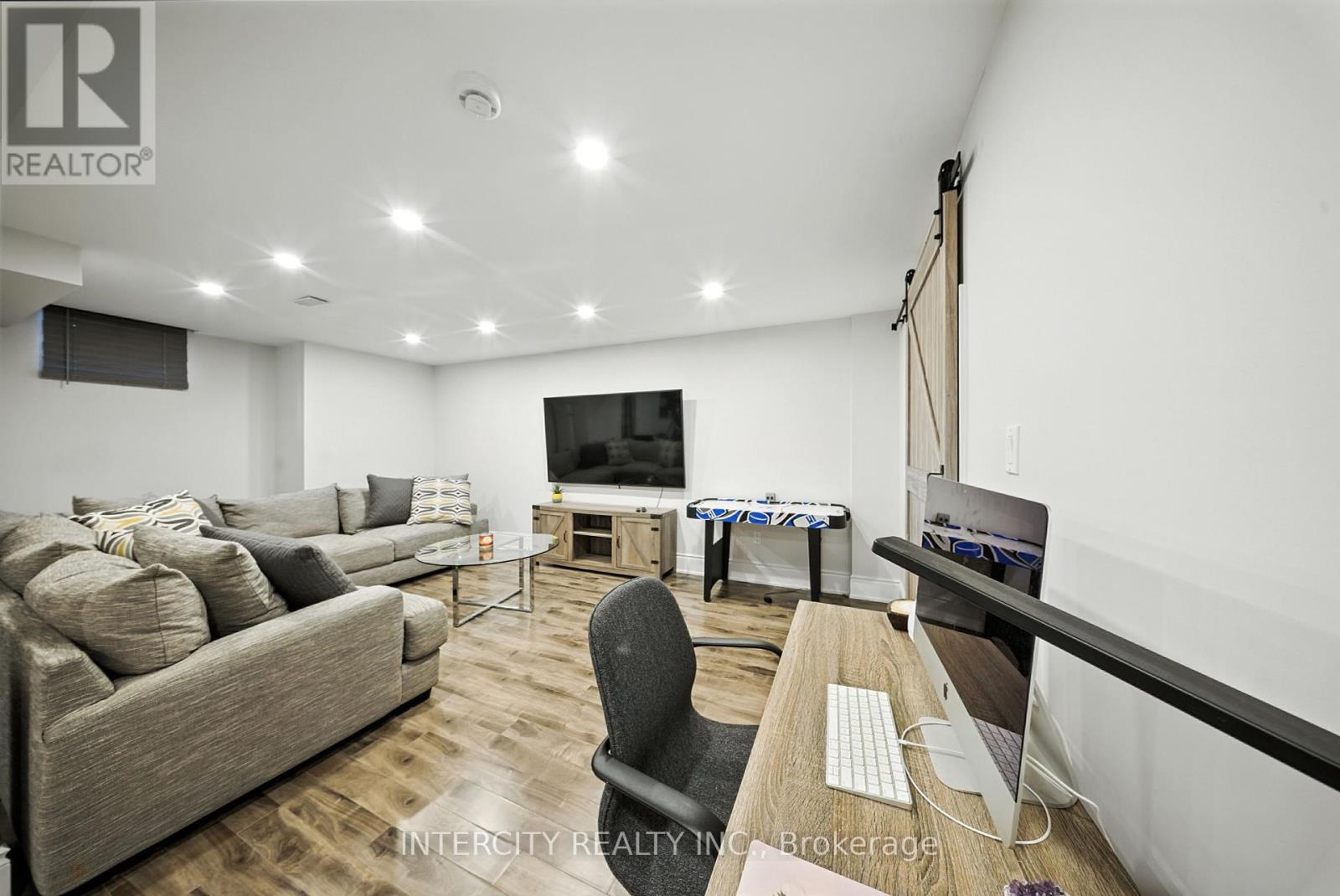 Photo 29 of 74 Terme Avenue, Vaughan ON