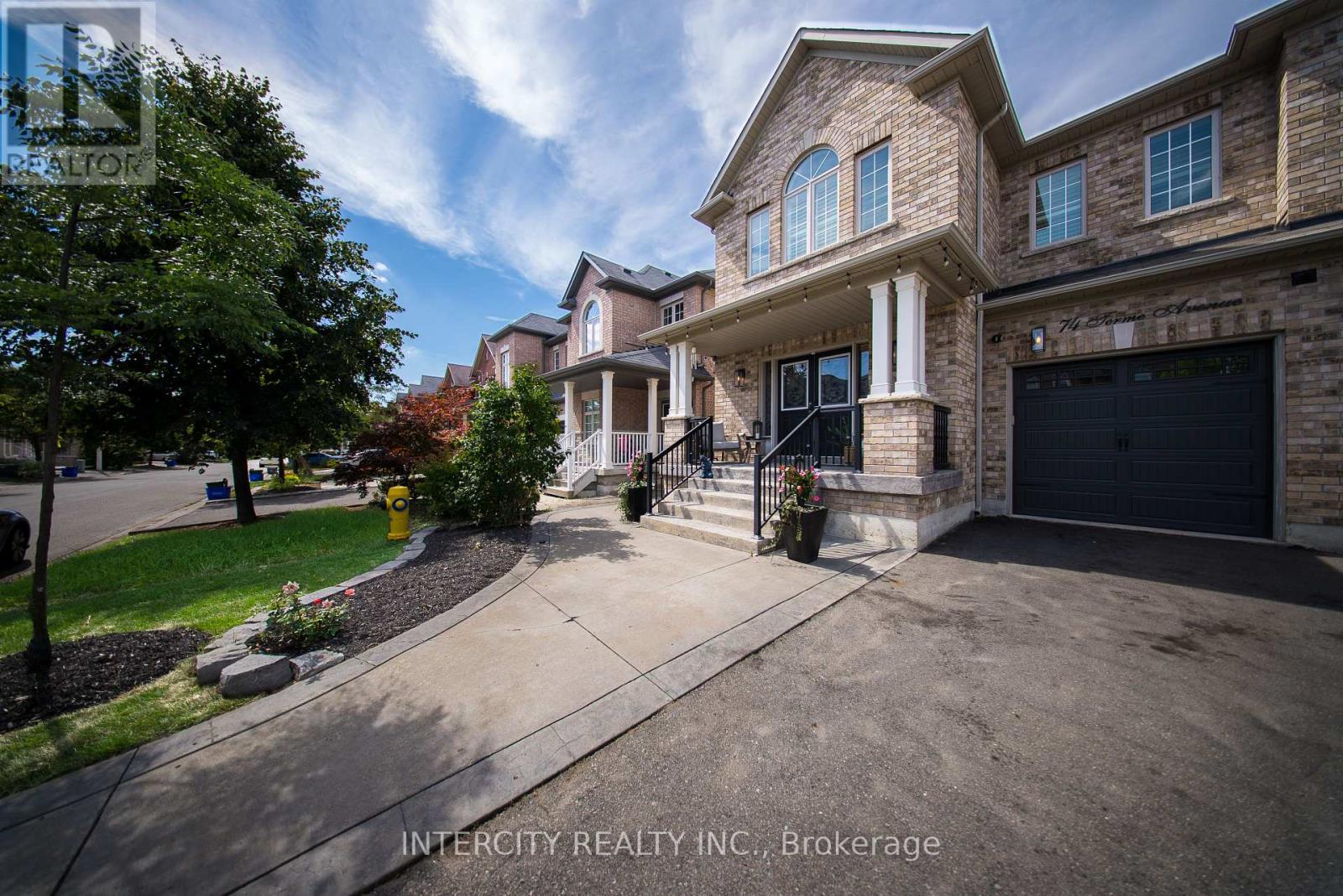 Photo 3 of 74 Terme Avenue, Vaughan ON