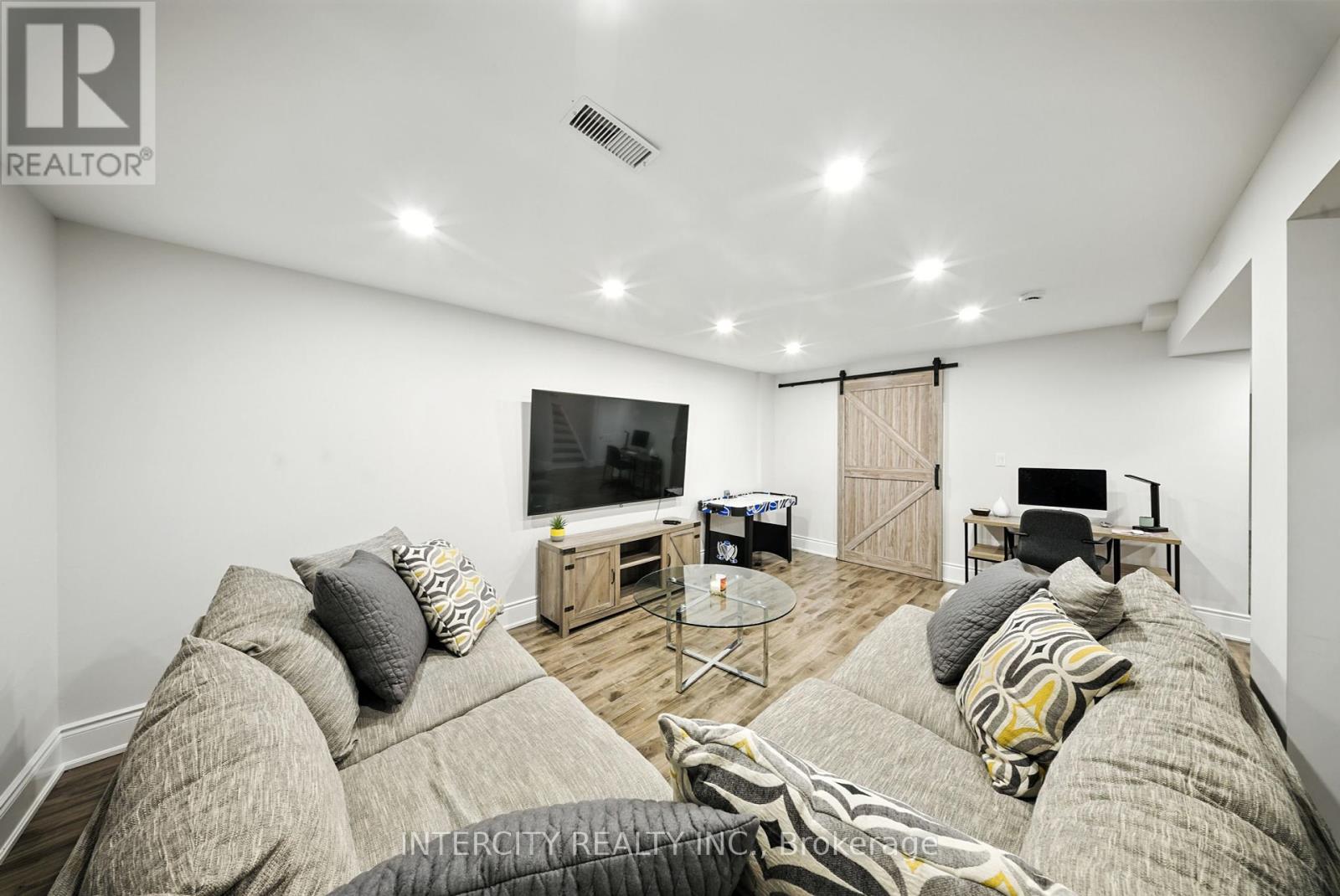 Photo 30 of 74 Terme Avenue, Vaughan ON
