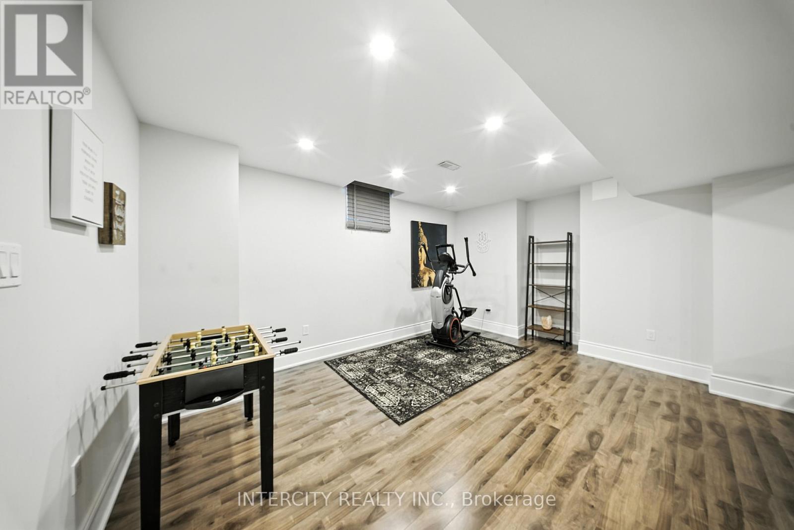 Photo 32 of 74 Terme Avenue, Vaughan ON