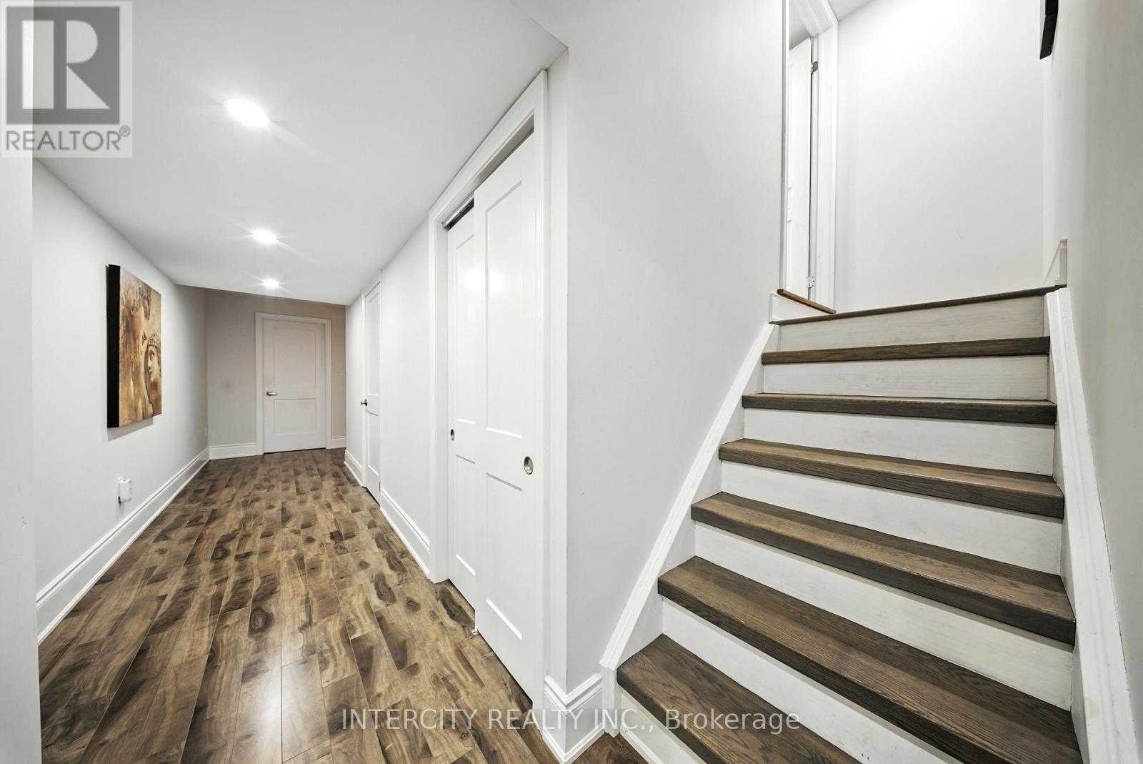 Photo 33 of 74 Terme Avenue, Vaughan ON