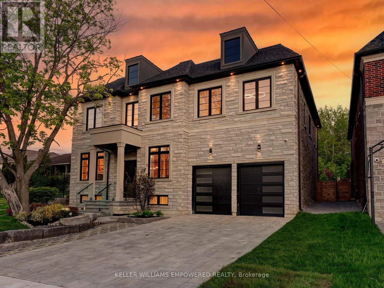 Photo 1 of 69 Snively Street, Richmond Hill ON