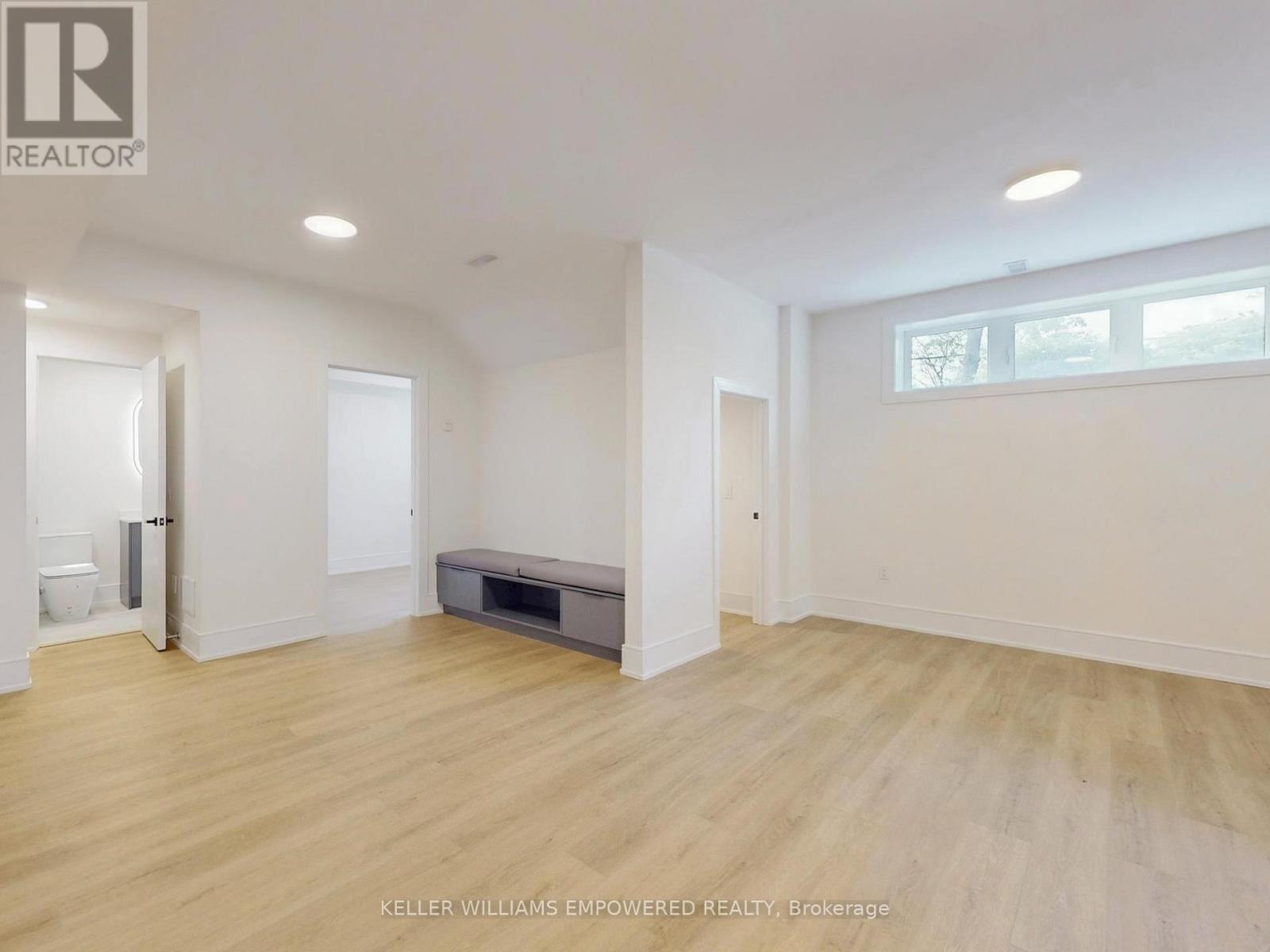 Photo 49 of 69 Snively Street, Richmond Hill ON