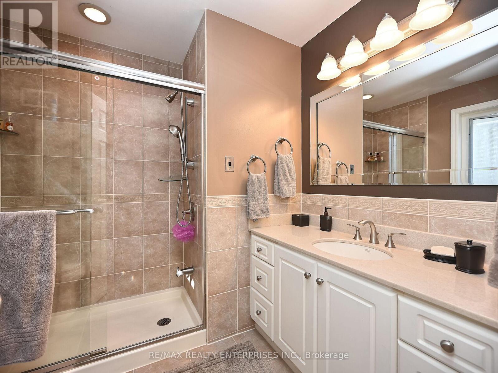 Photo 14 of 114 2205 South Millway Road, Mississauga ON