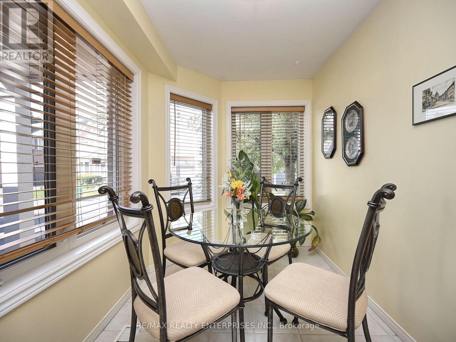 Photo 3 of 114 2205 South Millway Road, Mississauga ON