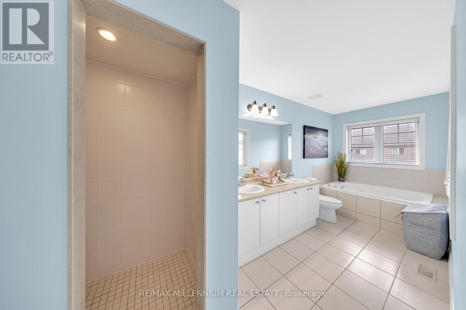 Photo 30 of 86 Saint Dennis Road, Brampton ON