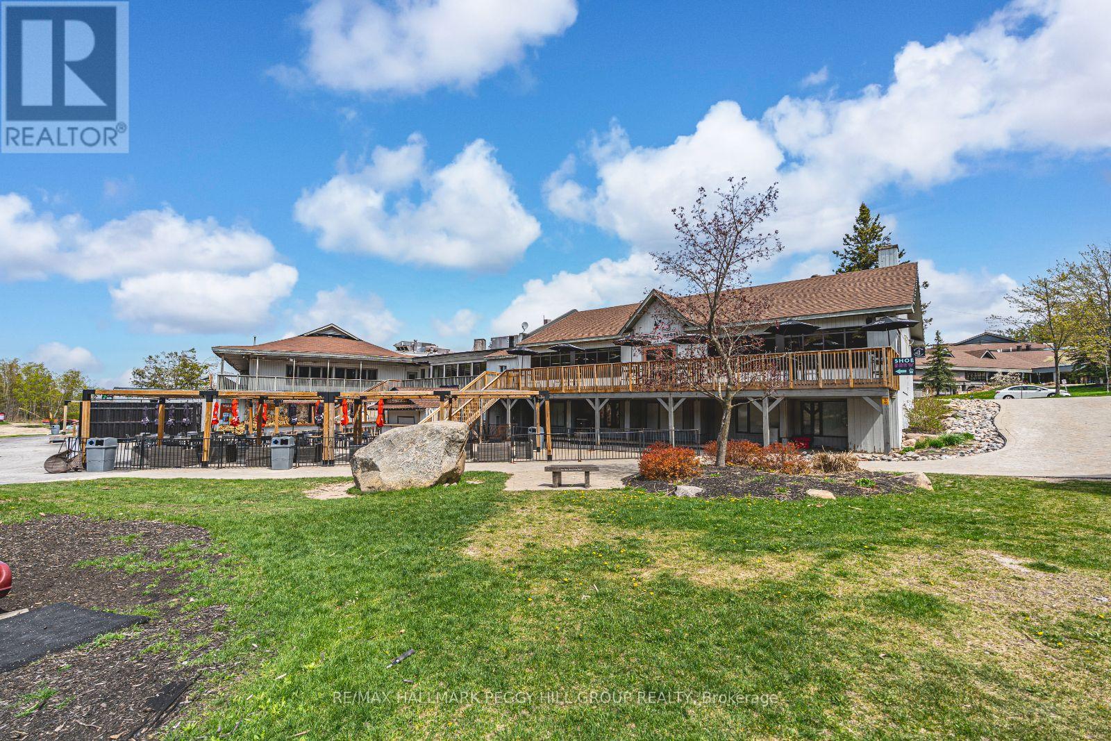 Photo 19 of 503 80 Horseshoe Boulevard, Oromedonte ON