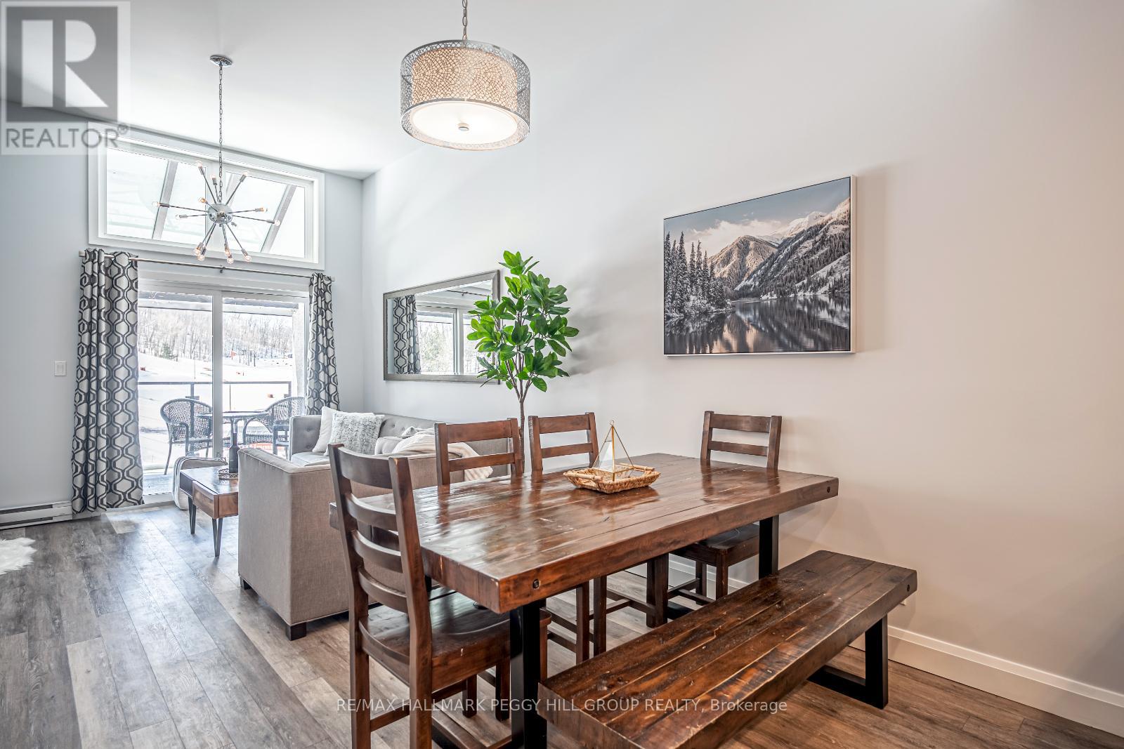 Photo 4 of 503 80 Horseshoe Boulevard, Oromedonte ON
