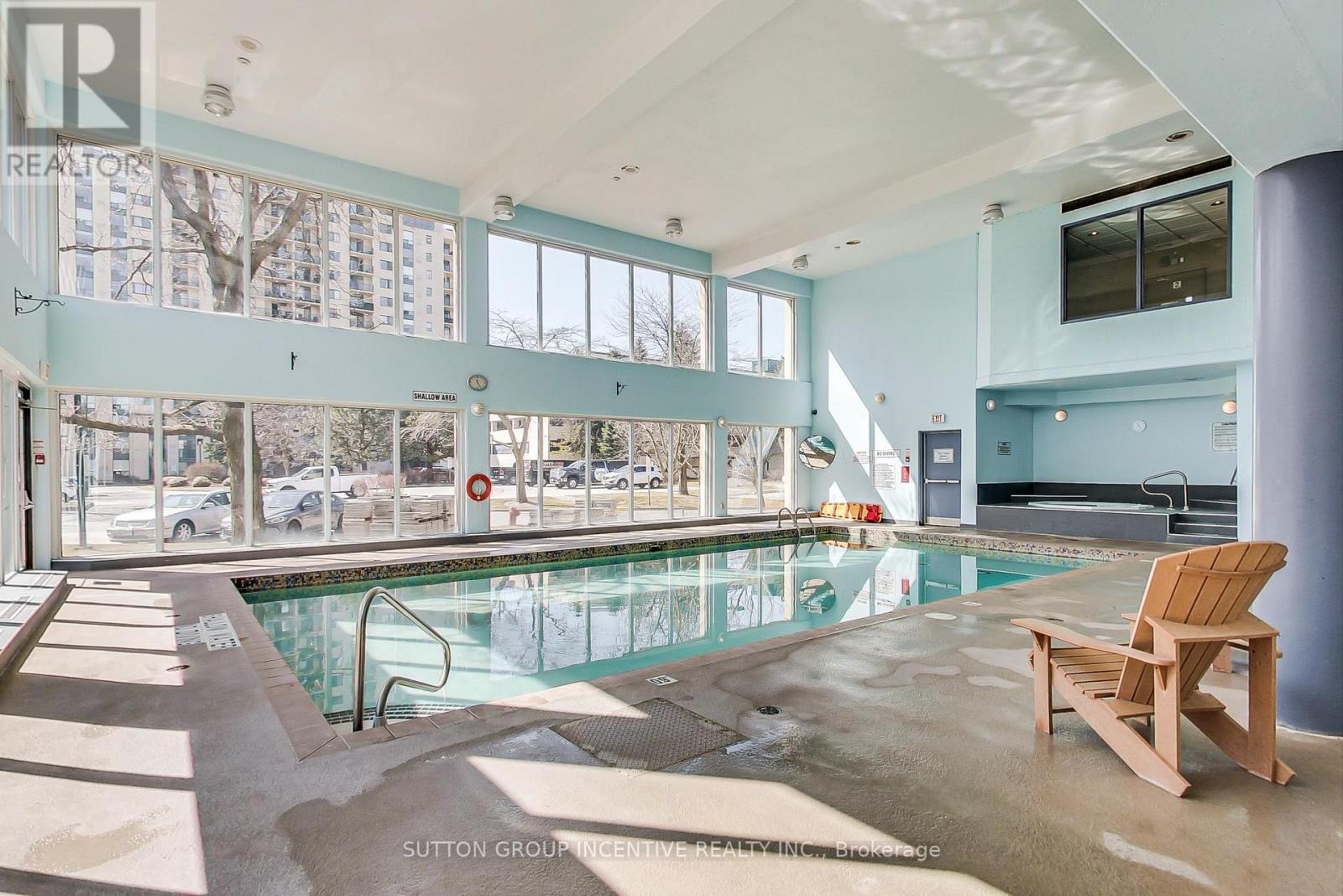 Photo 15 of 111 65 Ellen Street, Barrie ON