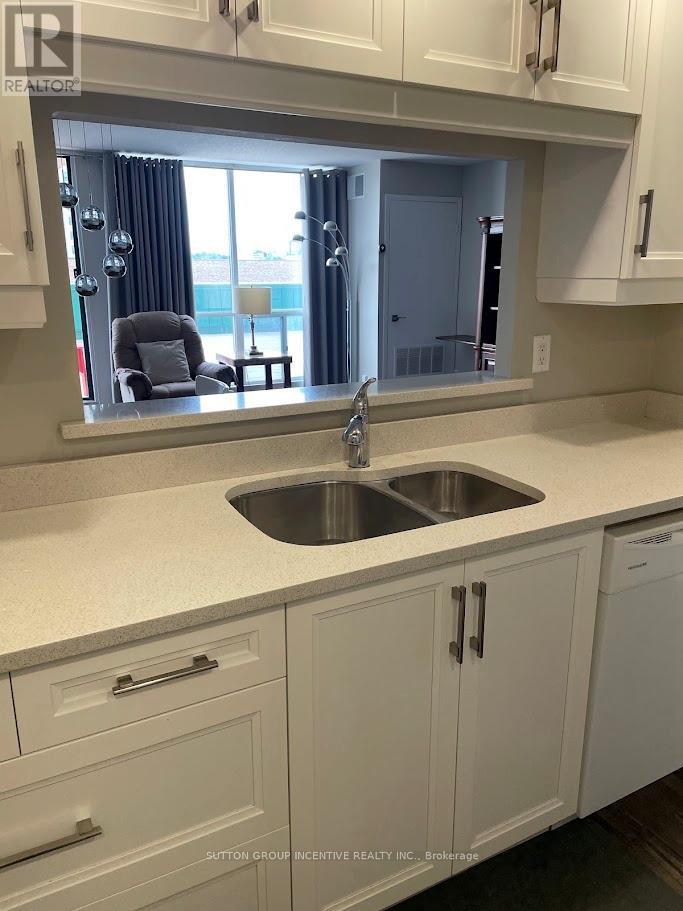 Photo 2 of 111 65 Ellen Street, Barrie ON