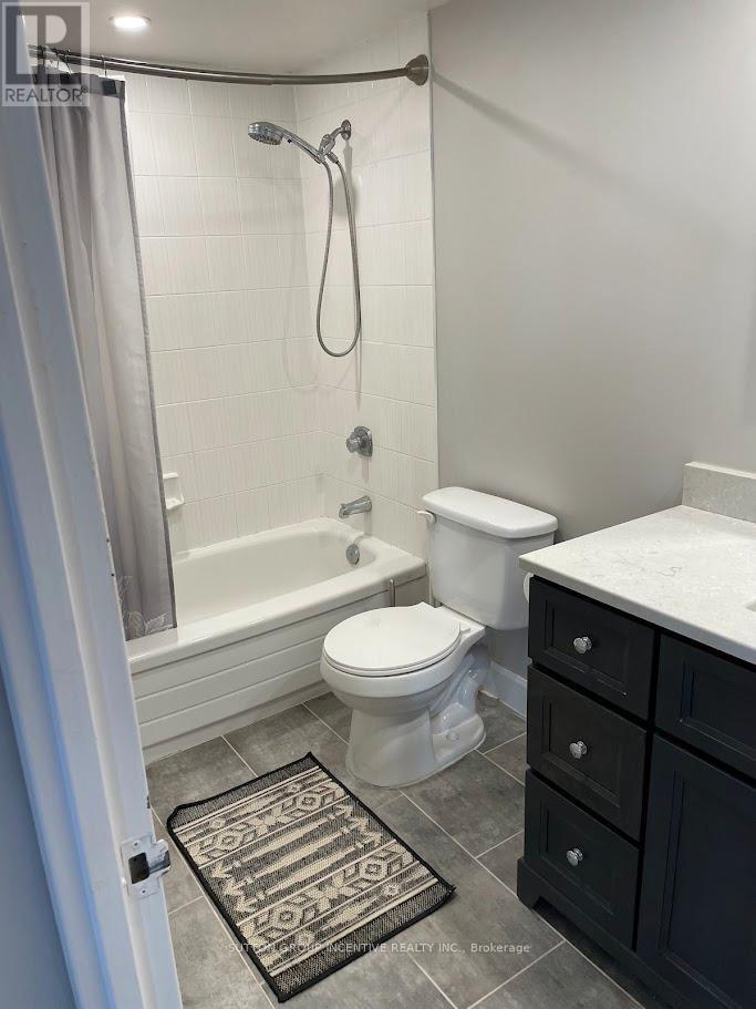 Photo 7 of 111 65 Ellen Street, Barrie ON