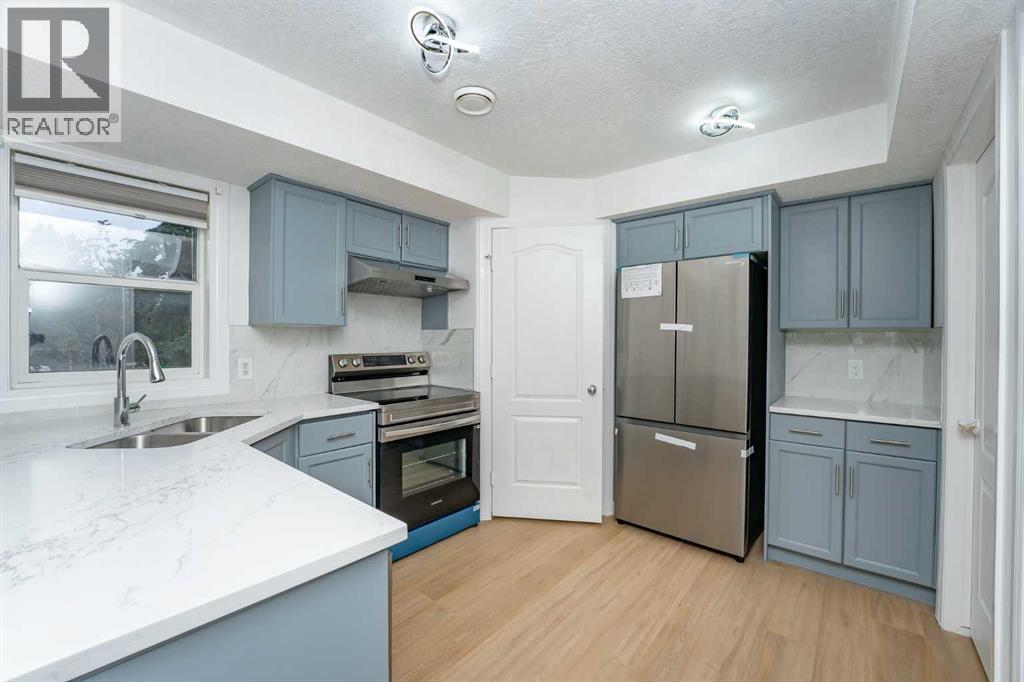 Photo 8 of 3 55 Collingwood Place Nw, Calgary AB