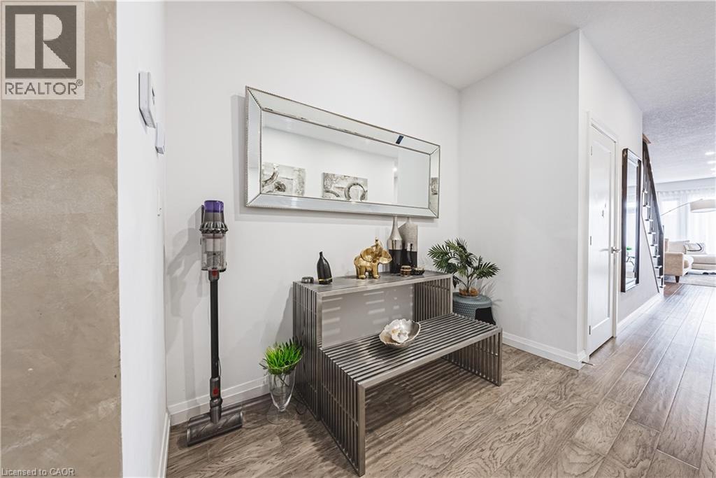 Photo 11 of 35 Midhurst Heights Unit 26, Stoney Creek ON