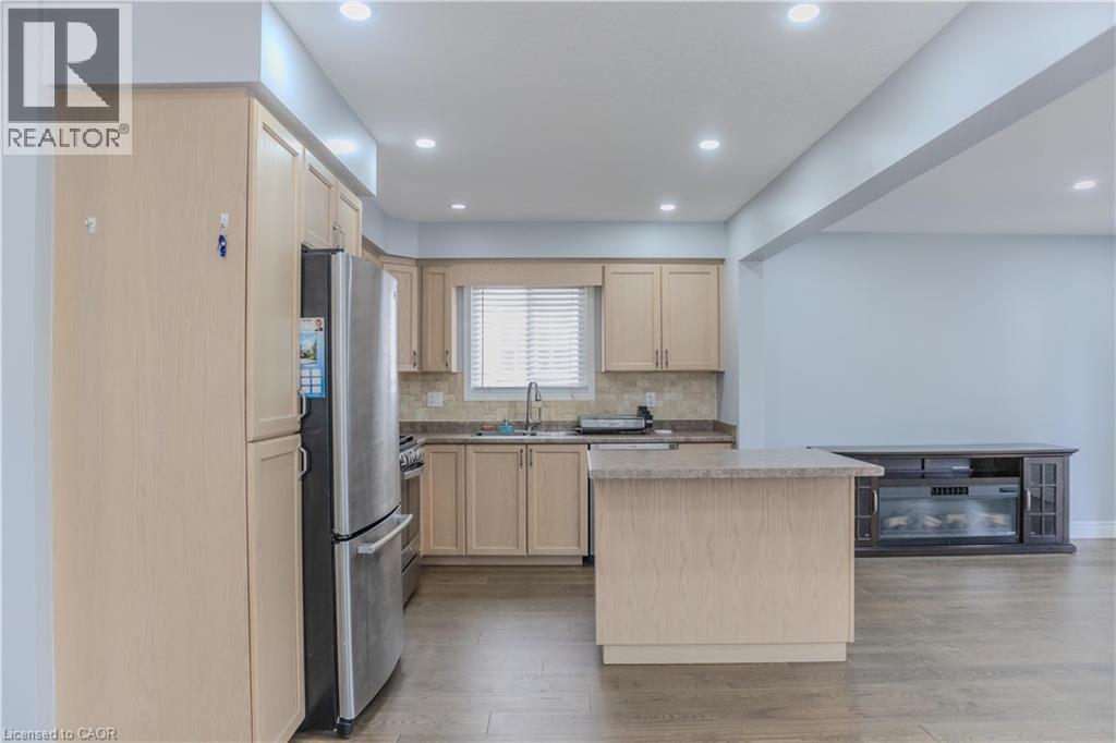 Photo 8 of 564 Woolgrass Avenue, Waterloo ON