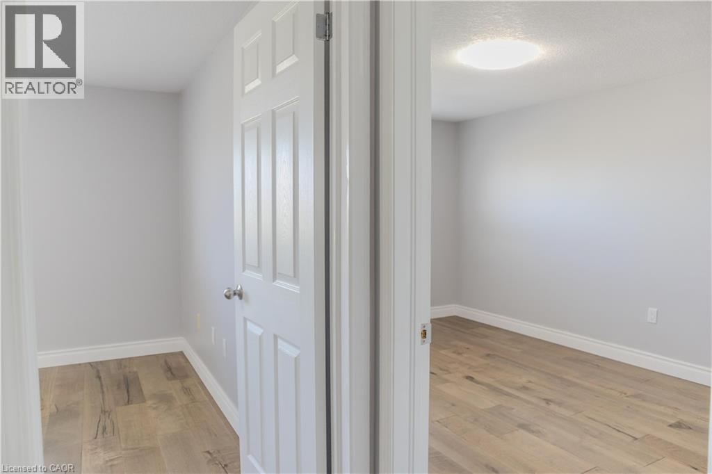 Photo 36 of 564 Woolgrass Avenue, Waterloo ON