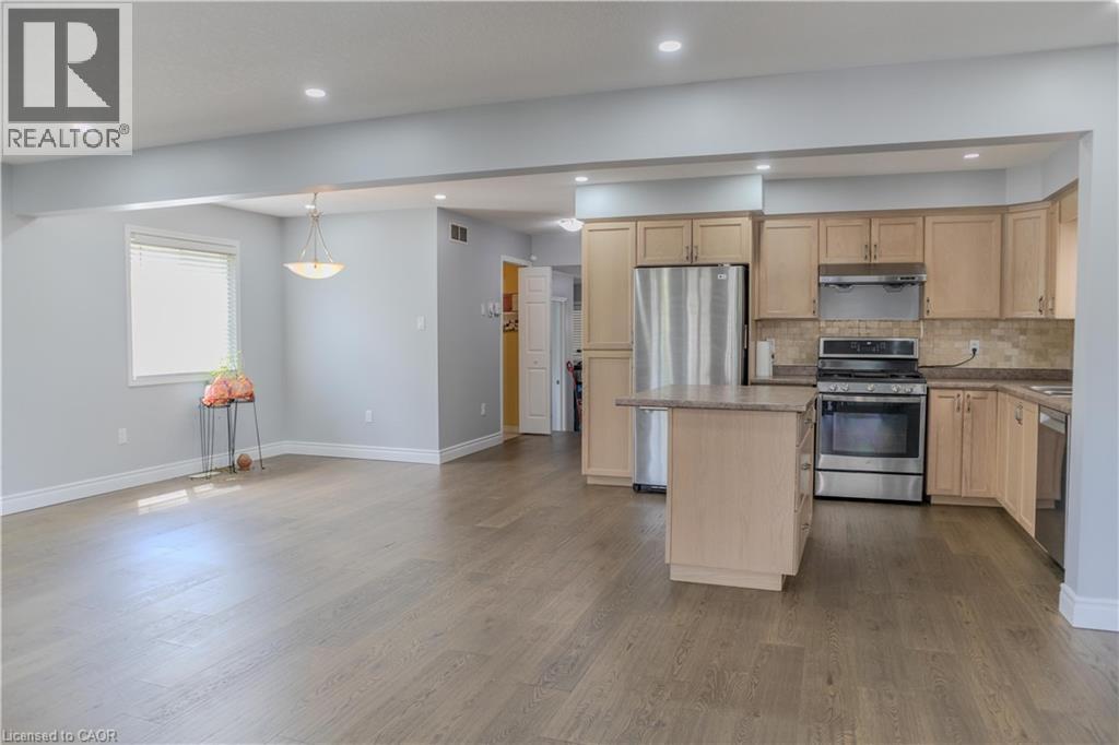 Photo 11 of 564 Woolgrass Avenue, Waterloo ON