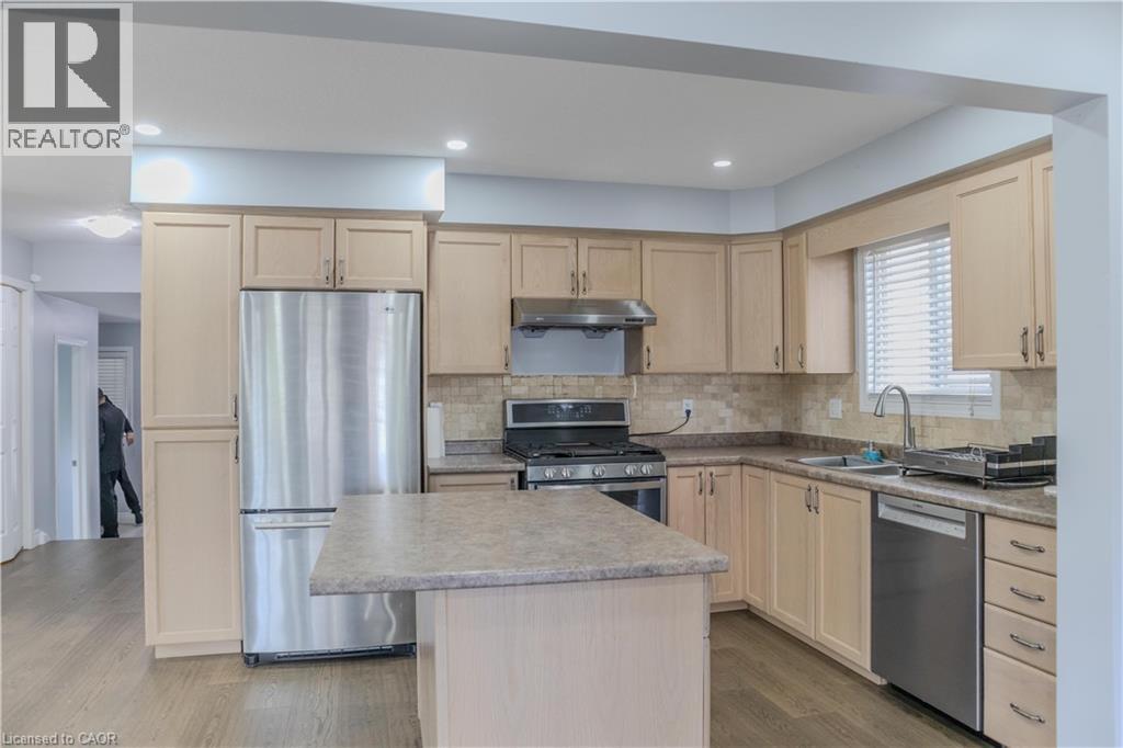 Photo 10 of 564 Woolgrass Avenue, Waterloo ON