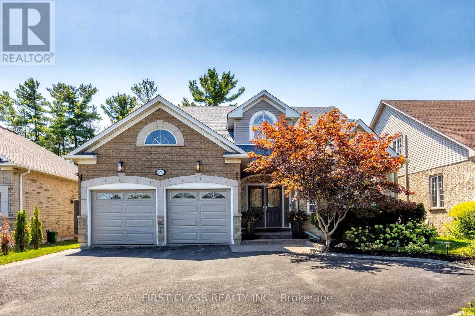 Photo 1 of 2292 Eighth Line Line E, Oakville ON