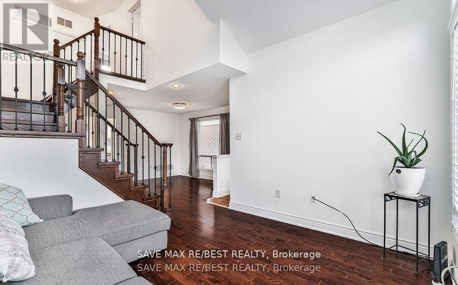 Photo 12 of 5141 Oakley Drive, Burlington ON