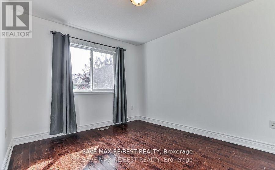 Photo 16 of 5141 Oakley Drive, Burlington ON