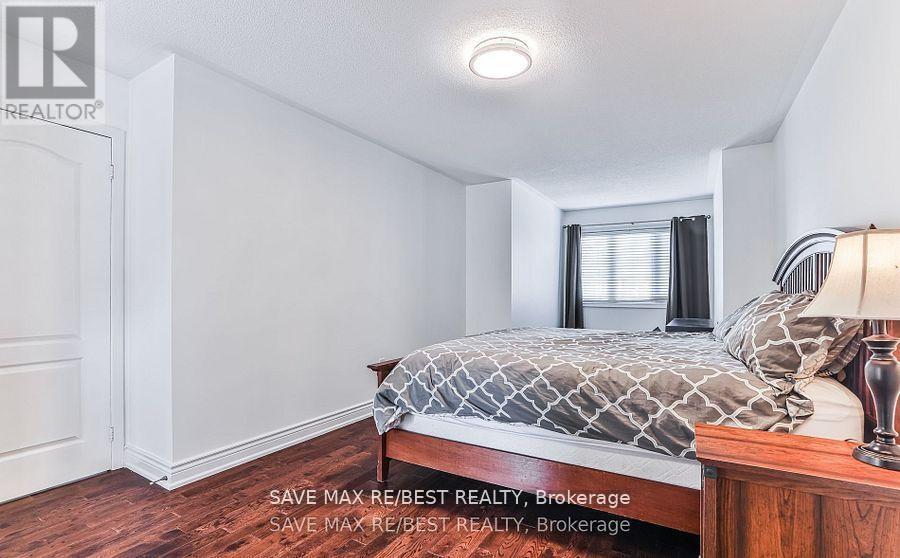 Photo 18 of 5141 Oakley Drive, Burlington ON