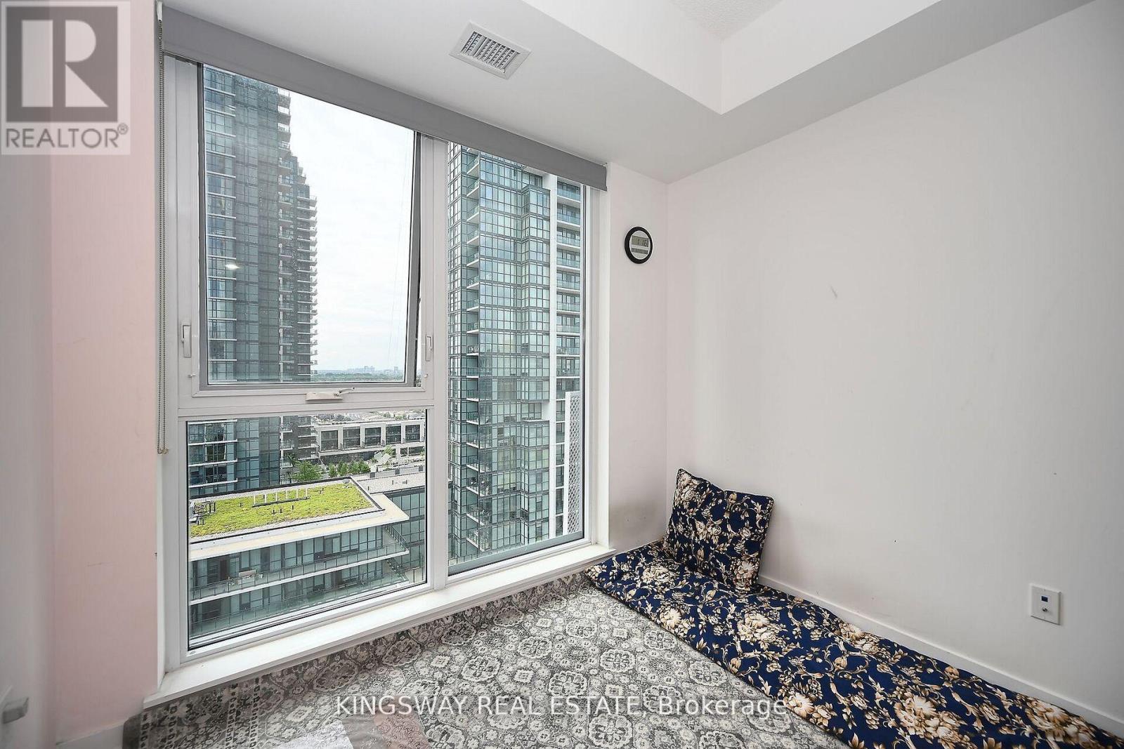 Photo 37 of 1410 4065 Confederation Parkway, Mississauga ON