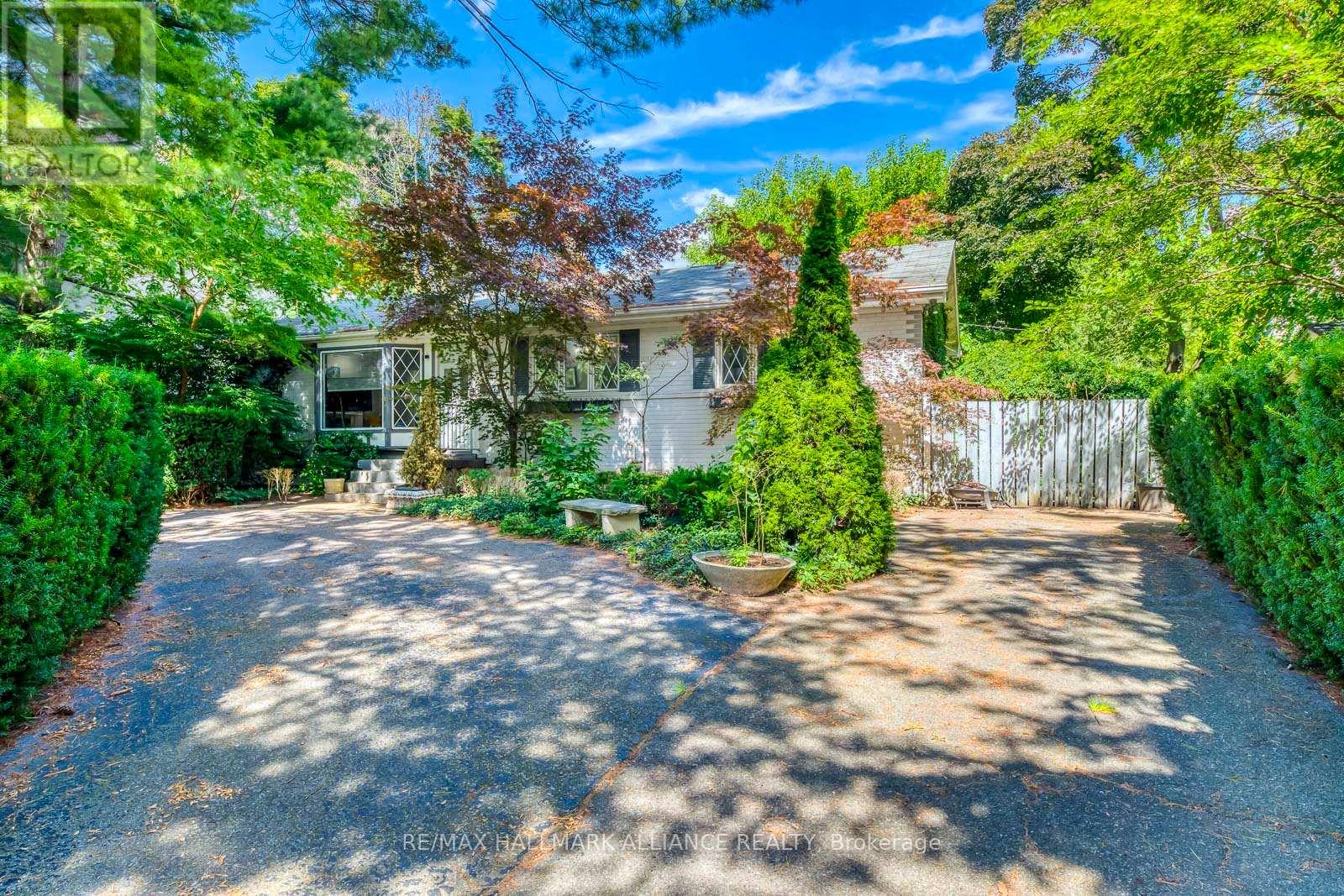 Photo 33 of 463 Drummond Road, Oakville ON
