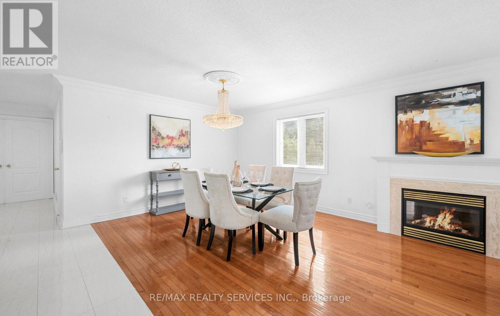 Photo 12 of 47 Echoridge Drive, Brampton ON